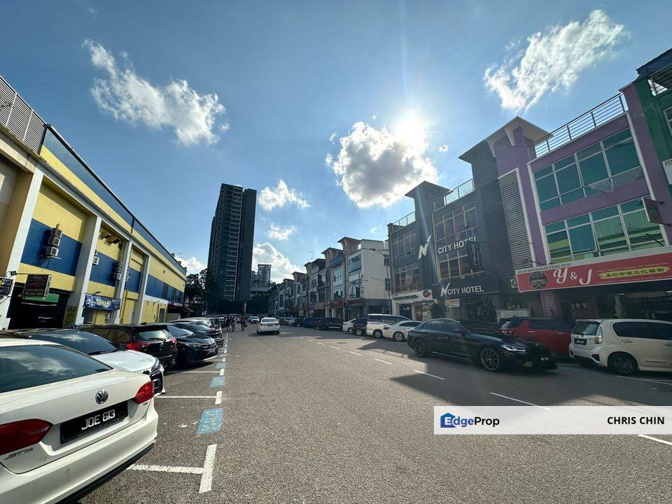 Taman Nusa Bestari 3 Storey Endlot Shop For Sale, Johor, 