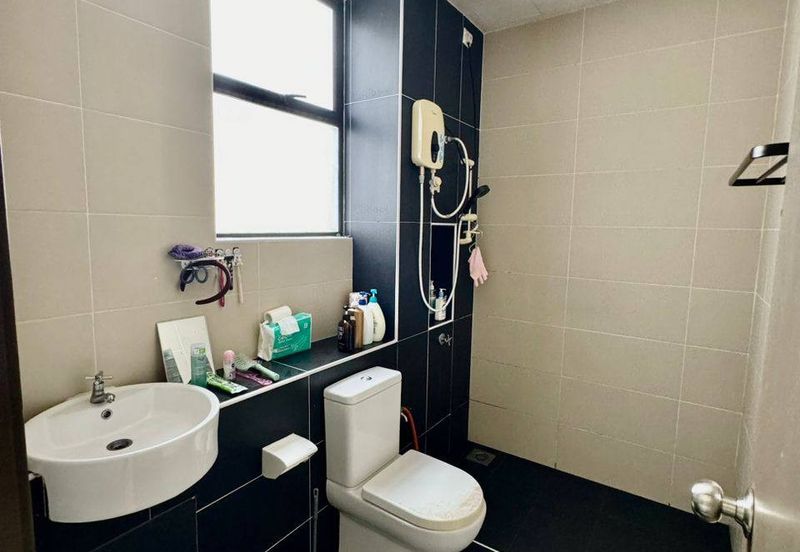 Seri Austin Luxury Apartment