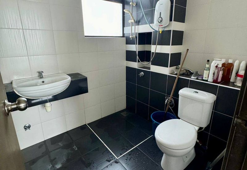 Seri Austin Luxury Apartment