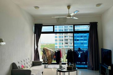 Seri Austin Luxury Apartment