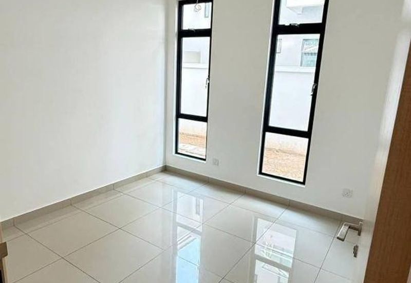 Taman Austin Mutiara Double Storey Cluster House for Sale