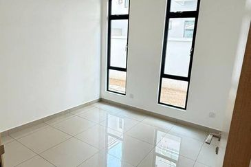 Taman Austin Mutiara Double Storey Cluster House for Sale