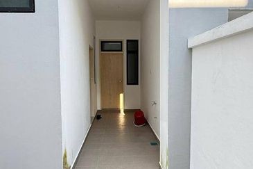 Taman Austin Mutiara Double Storey Cluster House for Sale