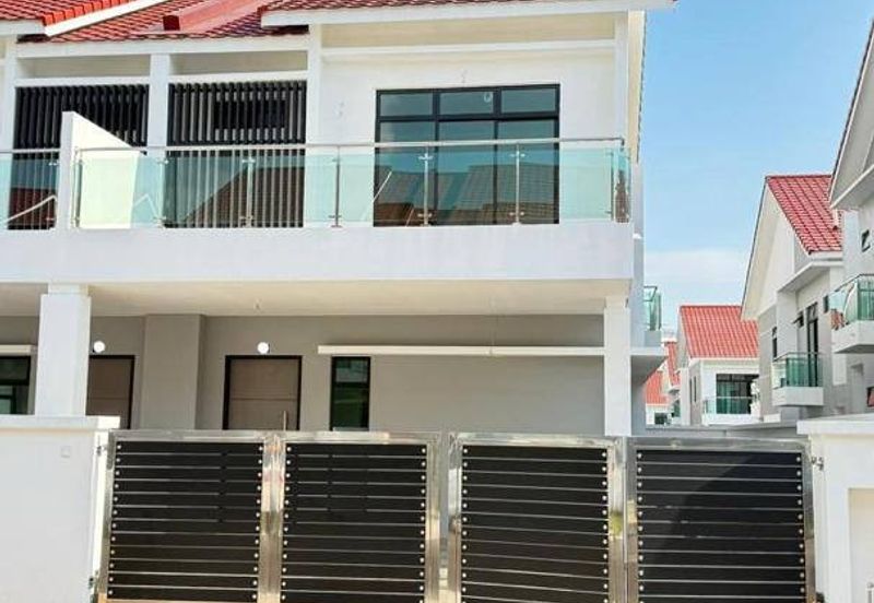 Taman Austin Mutiara Double Storey Cluster House for Sale