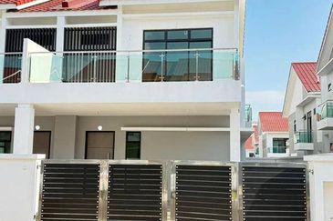 Taman Austin Mutiara Double Storey Cluster House for Sale