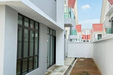 Taman Austin Mutiara Double Storey Cluster House for Sale