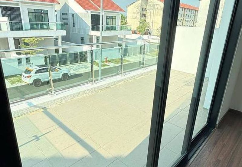 Taman Austin Mutiara Double Storey Cluster House for Sale