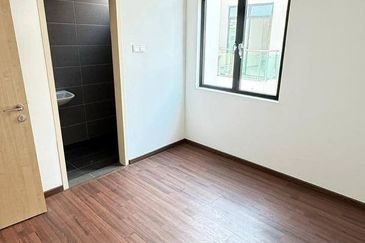 Taman Austin Mutiara Double Storey Cluster House for Sale