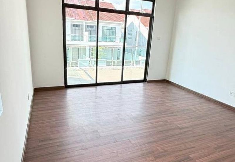Taman Austin Mutiara Double Storey Cluster House for Sale