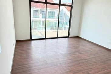 Taman Austin Mutiara Double Storey Cluster House for Sale