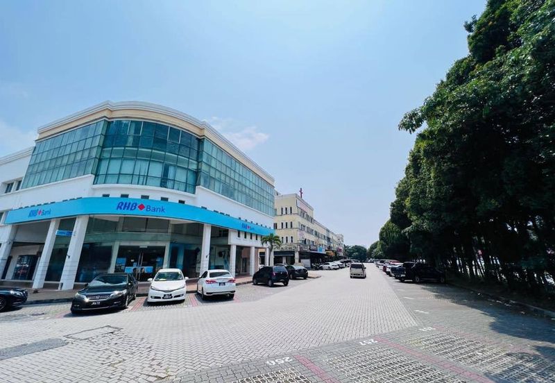 Taman Mount Austin Commercial