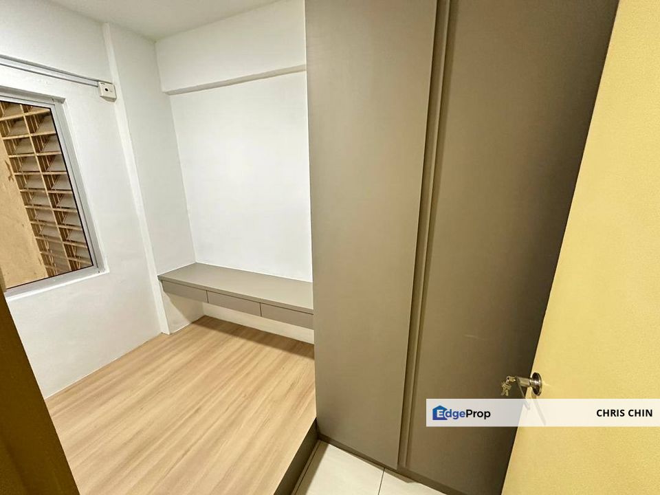 Plentong Low Cost Flat 3 Bedroom For Sale , Johor, Pasir Gudang