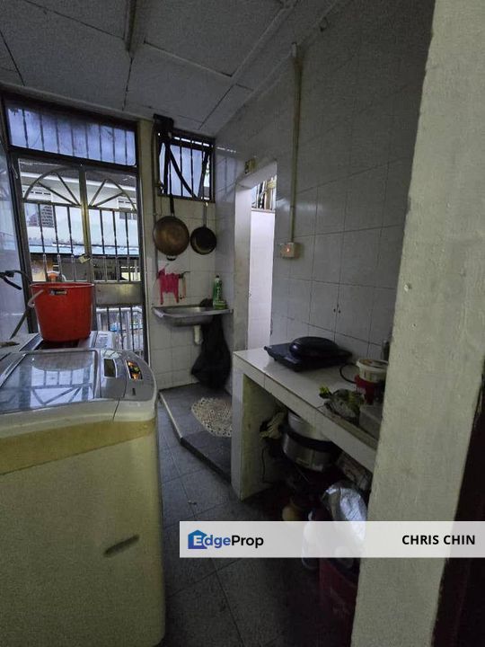 Taman Sri tebrau Double Storey 16 Bedrooms , Johor, Johor Bahru