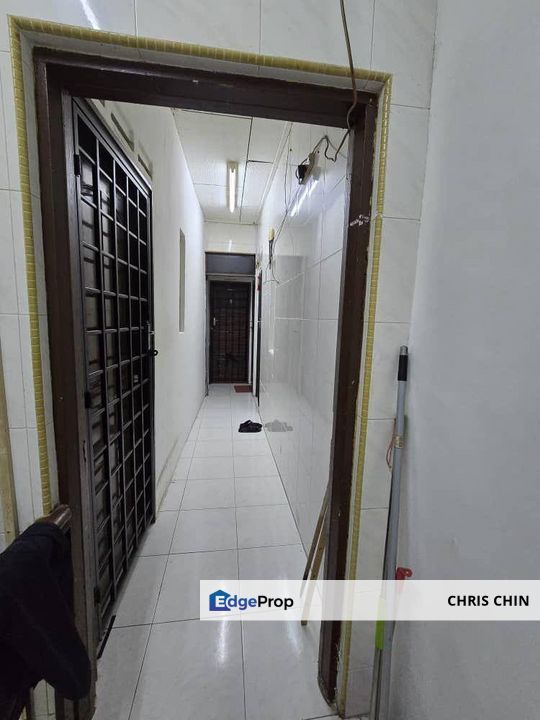 Taman Sri tebrau Double Storey 16 Bedrooms , Johor, Johor Bahru