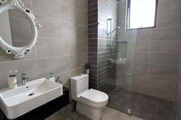 SETIA ECO PARK SETIA DUTA 46x85 FULLY RENOVATED Double Storey House For Sale