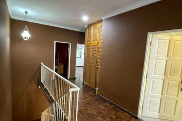 Double Storey Terrace House Taman Palm Grove