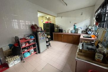 Double Storey Terrace House Taman Palm Grove