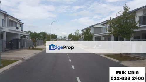Kajang 2 Fairfield Residence Terrace house with extra 30 feet land, Selangor, Kajang