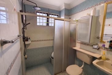 SL 10, Bandar Sungai Long