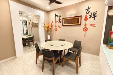 SL 10, Bandar Sungai Long