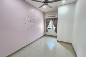 SL 10, Bandar Sungai Long