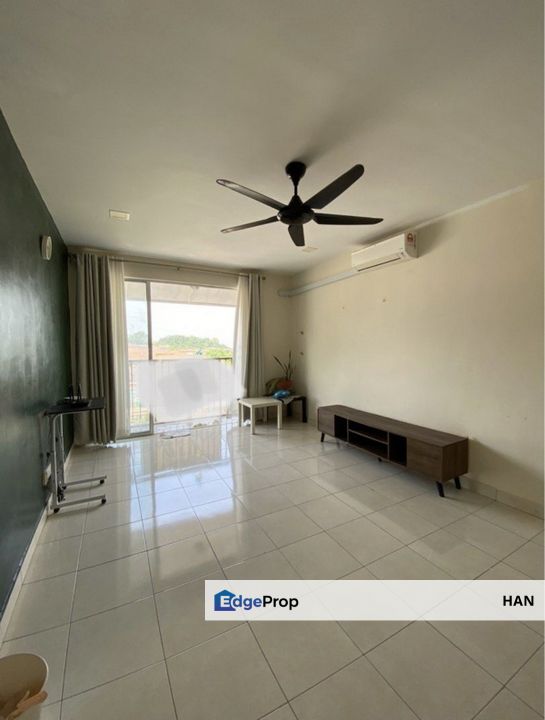 Freehold condo in Kajang for sales, 1100sqft partially furnished, Selangor, Semenyih