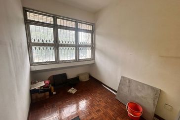 Taman Desa 22x100 Terrace House for sales, fully renovated & extended