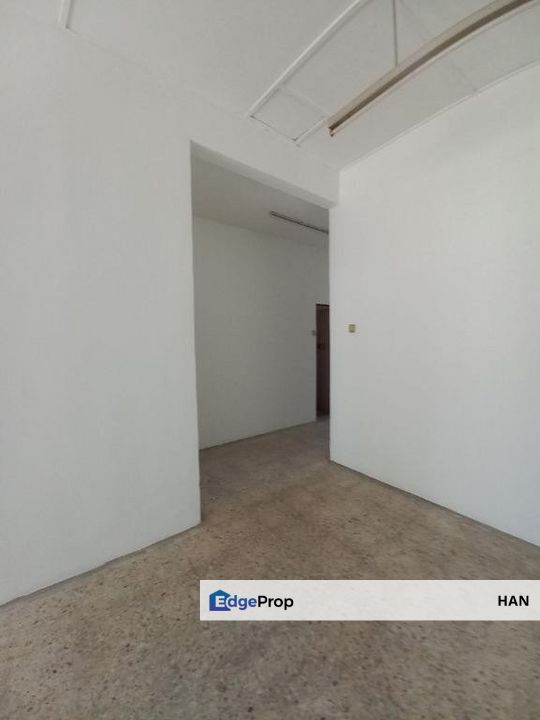 Taman Semarak in Nilai for sales, extended for extra bedroom, selling cheap, Negeri Sembilan, Nilai