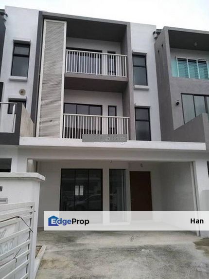 Averia Abadi Heights for sales Puchong South 2.5storey terrace, Selangor, Puchong South