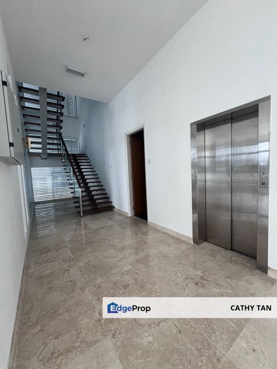 JB Town 坡底拥有私人泳池电梯低密度独立洋房出售, Johor, Johor Bahru