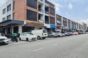 Pusat Komersial Suria (68 Avenue)