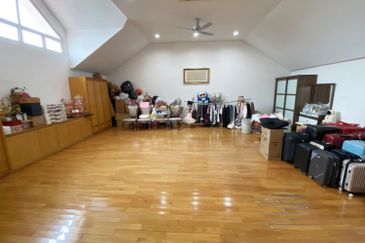 Stulang Laut / Darat