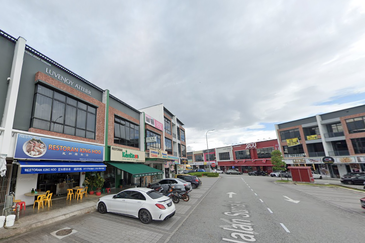 Pusat Komersial Suria (68 Avenue)