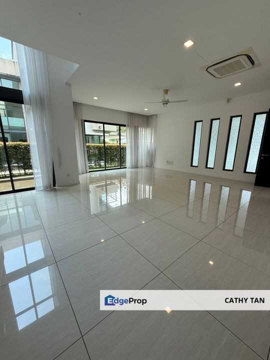 Leisure Farm 外国人耳熟的高级住宅区部分家具双层半独立Semi-D出售🔥, Johor, Gelang Patah
