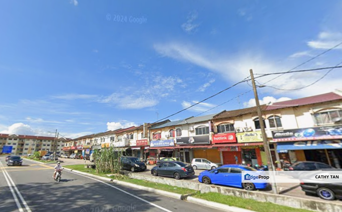 皇后Skudai老区有稳定租客大款角头2层商店出售🔥重点Unblock面向马路可停放多车而且被住宅区围绕, Johor, Skudai