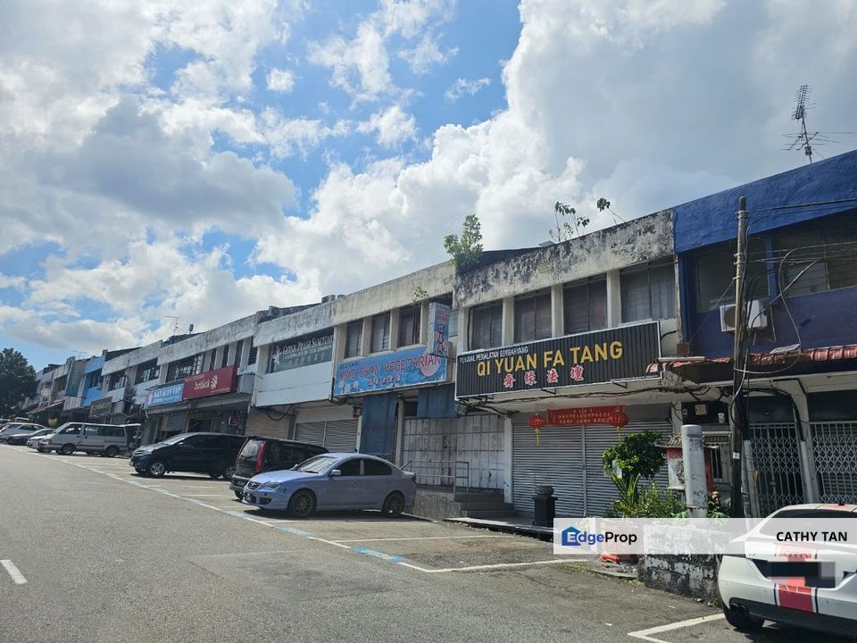 Tun Aminah皇后Skudai老区有租客双层商店出售🔥有租金收入, Johor, Johor Bahru