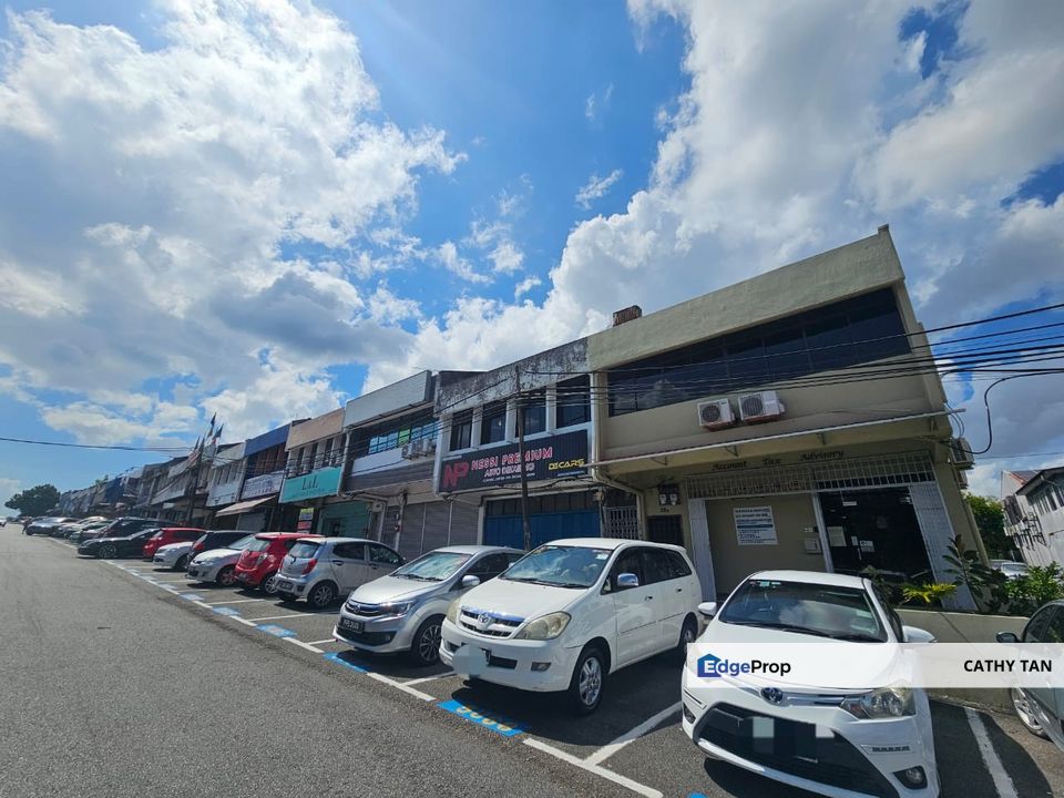 Tun Aminah皇后Skudai老区有租客双层商店出售🔥有租金收入, Johor, Johor Bahru