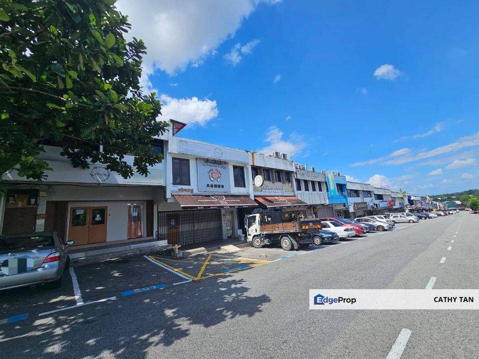 Tun Aminah皇后Skudai老区有租客双层商店出售🔥有租金收入, Johor, Johor Bahru