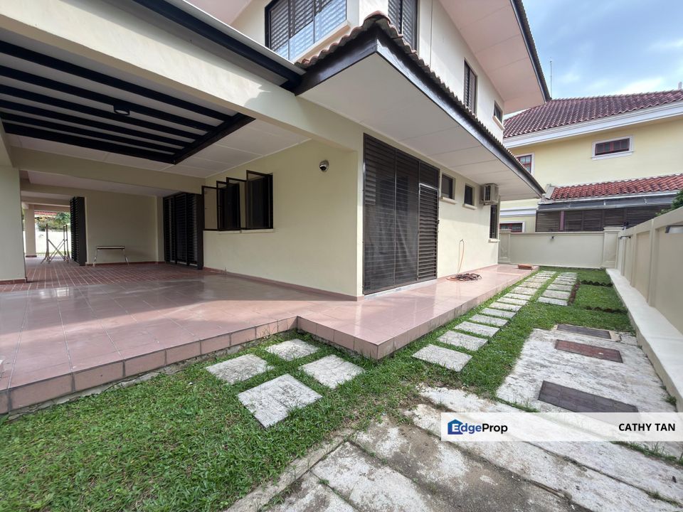 新山坡底 JB Town 拎包入住围篱保安区洋房🔥<5km CIQ/RTS 低密度环境宁静屋主刚刷新单位, Johor, Johor Bahru