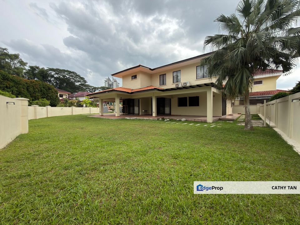 新山坡底 JB Town 拎包入住围篱保安区洋房🔥<5km CIQ/RTS 低密度环境宁静屋主刚刷新单位, Johor, Johor Bahru