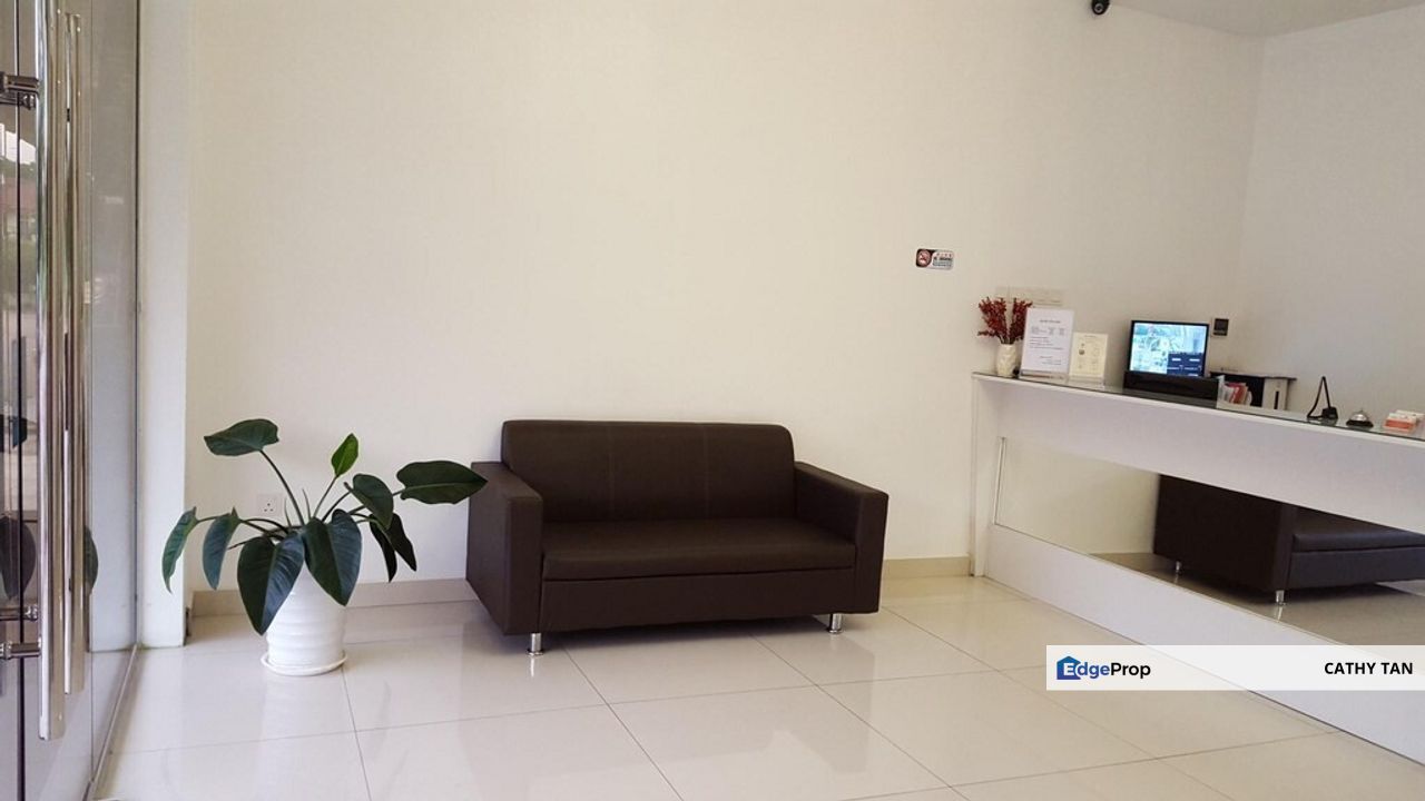 Budget Hotel for Sale🔥酒店老板老板娘Nusa Bestari有Hotel Building+家具+执照一起出售哦 #投资, Johor, 