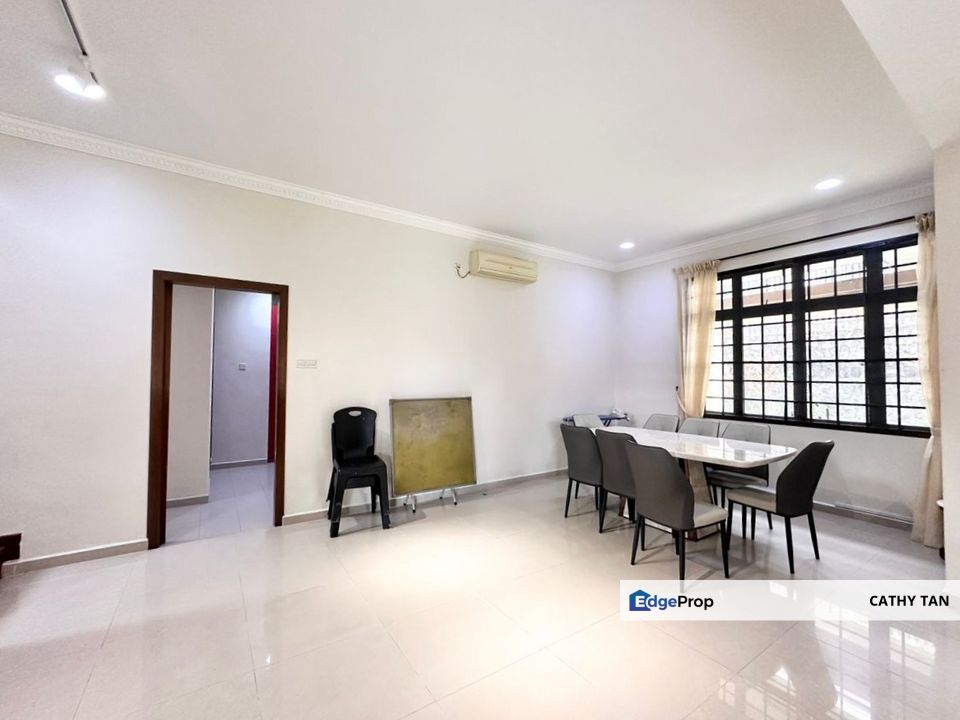 新山坡底 Bukit Kesenagan@JB Town 环境舒服清幽稀有富人区💰10分钟到 CIQ/RTS 低密度围篱保安区老洋房出售, Johor, Johor Bahru