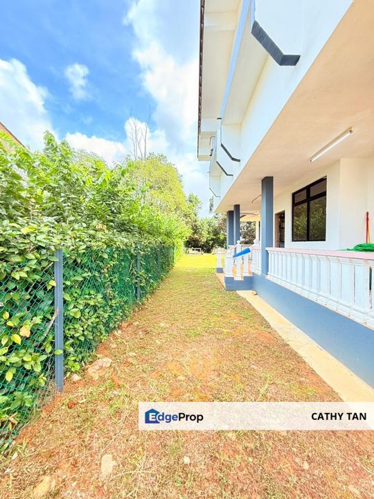 士乃Senai保安区大款双层Bungalow出售🔥环境宁静有大大的草地而且屋子保养美美, Johor, Senai