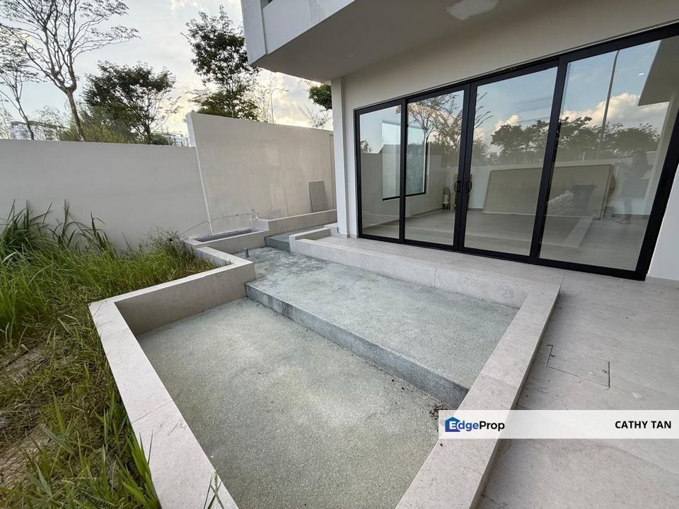 富人区The Cove@Horizon Hills全新全扩建装修角头半独立出售, Johor, 