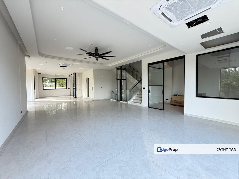 富人区The Cove@Horizon Hills全新全扩建装修角头半独立出售, Johor, 