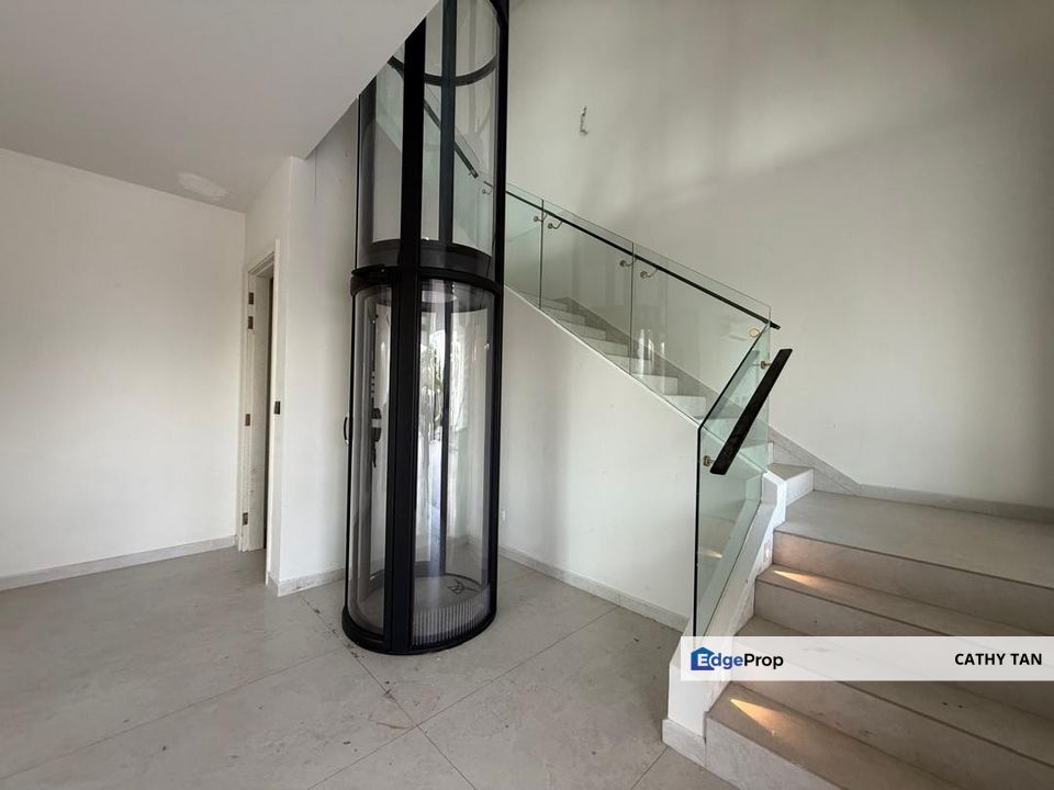 富人区The Cove@Horizon Hills全新全扩建装修角头半独立出售, Johor, 