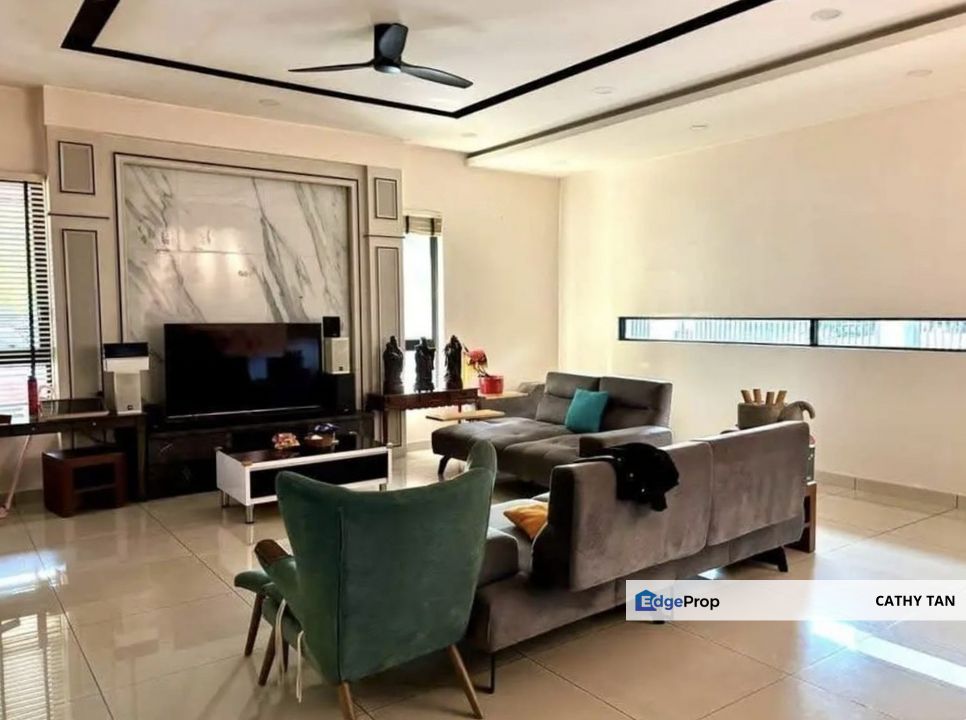 JB Town新山坡底龙园低密度保安区3层半独立洋房出售🔥靠近CIQ优质地点而且屋主耗资900k装修扩建还拥有太阳能, Johor, Johor Bahru