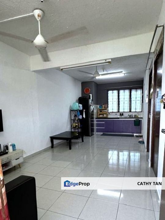 FULL LOAN🔥TUTA皇后Flat爬一层楼梯单位出售! 而且步行5分钟抵达星期六Pasar Malam非常方便, Johor, Johor Bahru