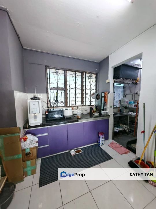 FULL LOAN🔥TUTA皇后Flat爬一层楼梯单位出售! 而且步行5分钟抵达星期六Pasar Malam非常方便, Johor, Johor Bahru