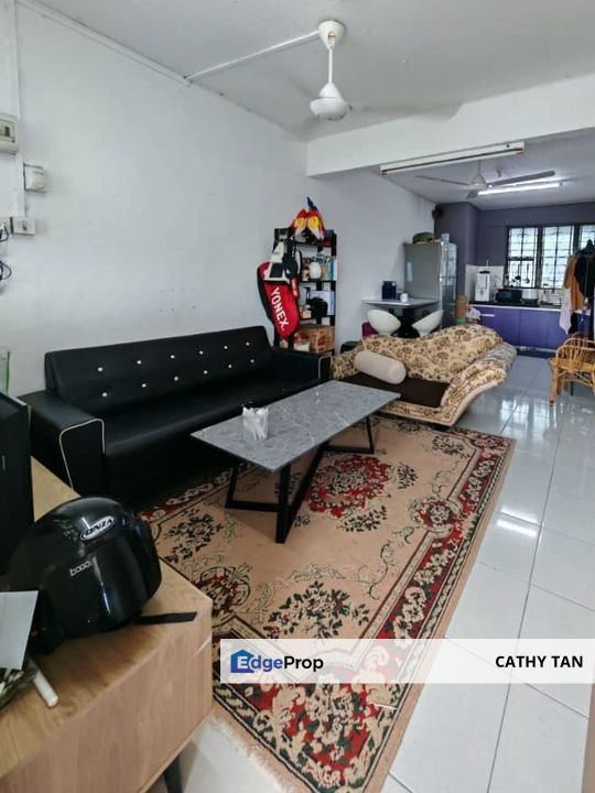 FULL LOAN🔥TUTA皇后Flat爬一层楼梯单位出售! 而且步行5分钟抵达星期六Pasar Malam非常方便, Johor, Johor Bahru